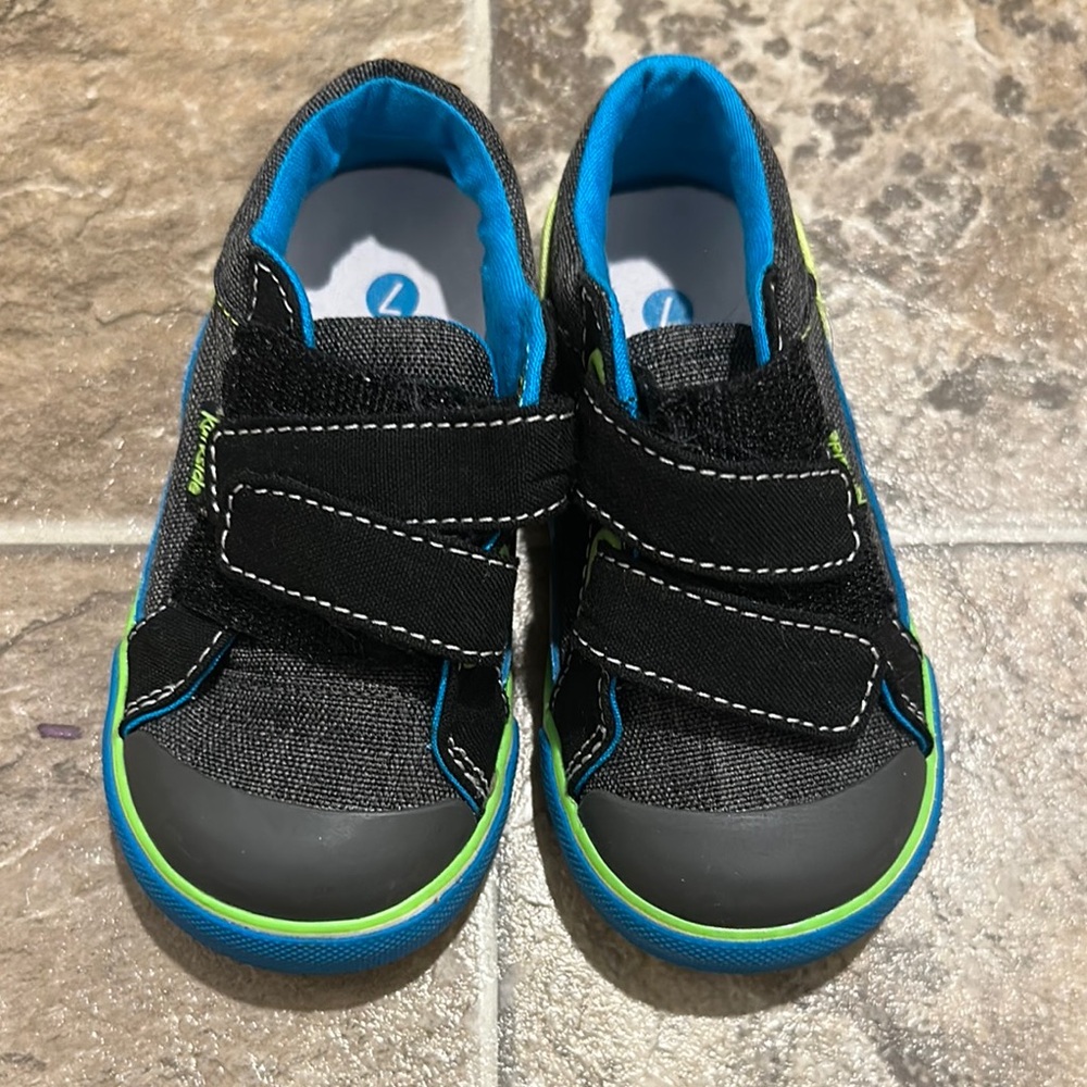 Toddler shoes